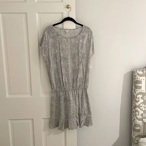 Soft by joie, M silk dress, lavender & grey snake skin print